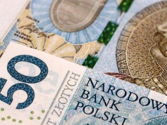 Złoty pod podwójną presją. Frank niemal rekordowo mocny