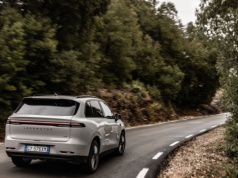 Kupujesz w internecie używany samochód? Uważaj, w co klikasz