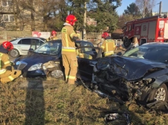 Wypadek na skrzyżowaniu Piekarskiej i Działkowej. Młoda kobieta w szpitalu