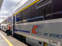 Koniec kontroli biletów w PKP Intercity. Pasażerowie sami się tym zajmą