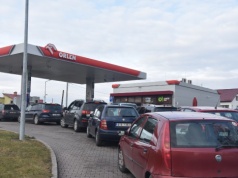 Paliwa w Polsce drożeją, ale nie ma potrzeby, by tankować na zapas