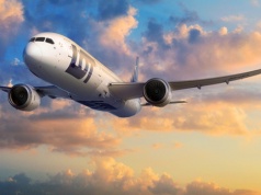 Awaria samolotu w trakcie lotu. Pasażerowie musieli wrócić do Warszawy