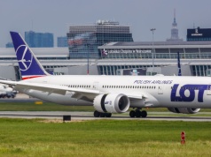 Pilny komunikat LOT. Zorganizuje turystom powroty ze Sri Lanki i Malediwów