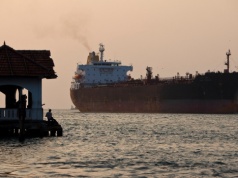 Miliony baryłek rosyjskiej ropy pływają po Oceanie Indyjskim. Mogą trafić wprost do rafinerii