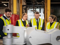 Brytyjskie władze wspierają morski local content. Rodzime firmy zbudują największe od dekad kotwice dla Royal Navy