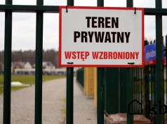 Postawił znak przy bramie. Grozi mu nawet 5000 zł kary