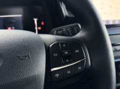 Nowy Ford dla rodziny za 99 900 zł ma wszystko. Dwukolorowa karoseria i automat dodają atrakcyjności