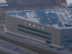 Polacy zdobyli miejsca w radzie Tesli. Fabryka pod Berlinem zmienia układ sił