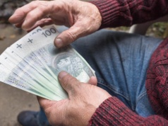 Prawie 7 tys. zł miesięcznie z ZUS. Bez stażu pracy i składek. Niektórzy dostaną z automatu