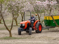 Ciągnik pomocniczy w gospodarstwie rolniczym. Dlaczego seria Kubota L2 sprawdza się w codziennej pracy?