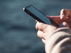 Telefon nie odbiera lub nie wysyła SMS-ów? Oto możliwe przyczyny