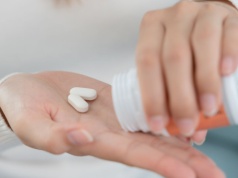 Pilne wycofanie popularnego leku przeciwbólowego. W tabletkach wykryto niebezpieczne ciała obce