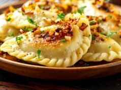 Zawsze dodaję do farszu na pierogi. Są tak pyszne, że trudno poprzestać na 10 sztukach