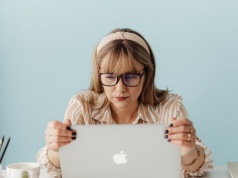 Ważna zmiana dla przedsiębiorców dotycząca umów. Będą kolejne ułatwienia