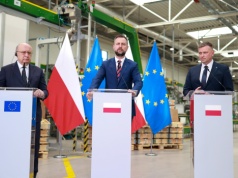 Szef MON i komisarz UE ds. obrony z wizytą w Mesko – o roli polskiego przemysłu w bezpieczeństwie Europy i programie SAFE