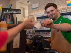 Tyle naprawdę zarabia się na stacji paliw. Kwoty mogą Cię mocno zaskoczyć!