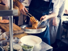 Zamknęli restaurację po ośmiu dniach. "Nikt z nas nie potrafi gotować"