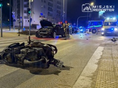 Poważne nocne zderzenie na Woli z dostawcą jedzenia na motocyklu