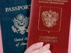 Dlaczego paszporty mają różne kolory? Co oznaczają: czerwony, zielony, niebieski i czarny