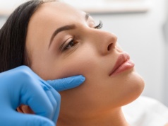 40-latki wydają krocie na poprawianie urody. 