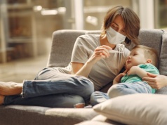 Lockdowny podczas pandemii COVID-19 opóźniły rozwój poznawczy dzieci o lata