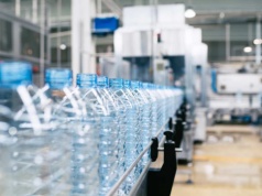 Kultowy producent wody mineralnej ogłosił upadłość. Powstaje od ponad 160 lat