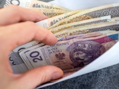 W tej branży wciąż brakuje ludzi, szukają aż 5 osób. To praca od 16 tys. zł brutto miesięcznie