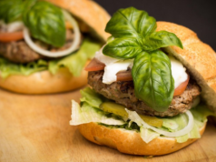 Nowe prawo UE uderza w ekologię. Jeśli unikasz mięsa, sprawdź "zakazane" słowa