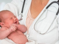 Odkryli coś niezwykłego u niemowląt. Dzięki temu nie boją się igły