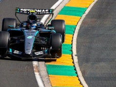 Russell rozbił bank w Melbourne. Mercedes z pierwszego rzędu, Verstappen odpadł po kraksie