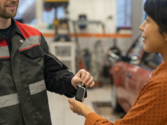 Cena usługi w warsztacie to nie tylko czas pracownika. Jak wymagania prawne podnoszą koszt naprawy samochodu?