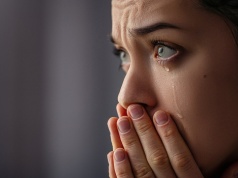 Dlaczego warto płakać? Naukowcy zdradzają, jak łzy wpływają na twoje zdrowie