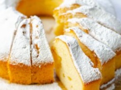 Mieszam kilka składników. Po chwili mam wysokobiałkową babkę wielkanocną, po której nie skacze cukier