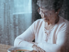 "Kiedyś syn mówił, że jestem fajną matką. Nagle zerwał kontakt, zabronił mi się widzieć z wnukiem"