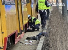 Tragiczny finał wtargnięcia na torowisko tramwajowe. Pieszy zmarł w szpitalu
