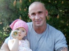 Tak wygląda dziś NAJMŁODSZA córka Przemysława Salety. Nadia ma 24 lata i nie boi się eksperymentować ze stylem (ZDJĘCIA)