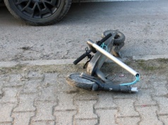 11-latka potrącona na pasach. Jechała bez kasku i uprawnień