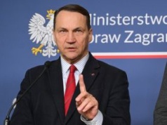 Ewakuacja Polaków. Sikorski podał najnowsze dane