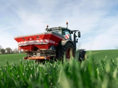 Nowy rozsiewacz Rauch Axis 25: nawóz rozsiany na szerokość nawet 42 m!