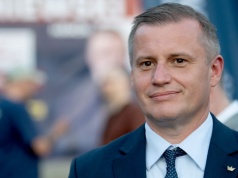 W Polsce paliwo potrafi drożeć nawet jak cena ropy… spada