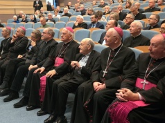 ‘To kapłan i naukowiec budujący pomost między wiarą, a nauką’ – w Tarnowie uczczono 90. urodziny ks. prof. Michała Hellera