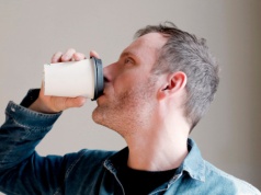 4 filiżanki dziennie jak bariera ochronna. Międzynarodowe badania potwierdzają