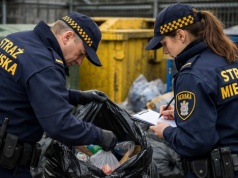 Sąsiad popełni błąd i zapłaci cały blok. Trwają masowe kontrole worków