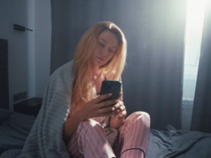 Kobiety mają dość presji na macierzyństwo z Instagrama. Nie wszystko jest "kwestią organizacji"