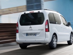 Dla rodziny z małym dzieckiem? Tylko Citroën Berlingo, bo wózek włożysz bez składania