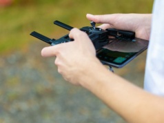 Ile kosztują „papiery” na drona w 2026 roku?