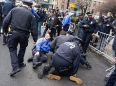 Potężne zamieszki w Nowym Jorku. Użyto "domowych bomb z gwoździami"