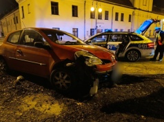Na łuku jezdni pojechał prosto. Pijany kierowca narozrabiał w centrum Lublina