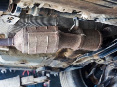 Auto traci moc i pali więcej. To może być sygnał poważnego problemu, podzespół właśnie się zapycha