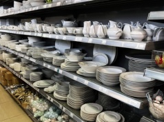 Masz te naczynia w domu? Legendarny producent porcelany bankrutuje po 180 latach